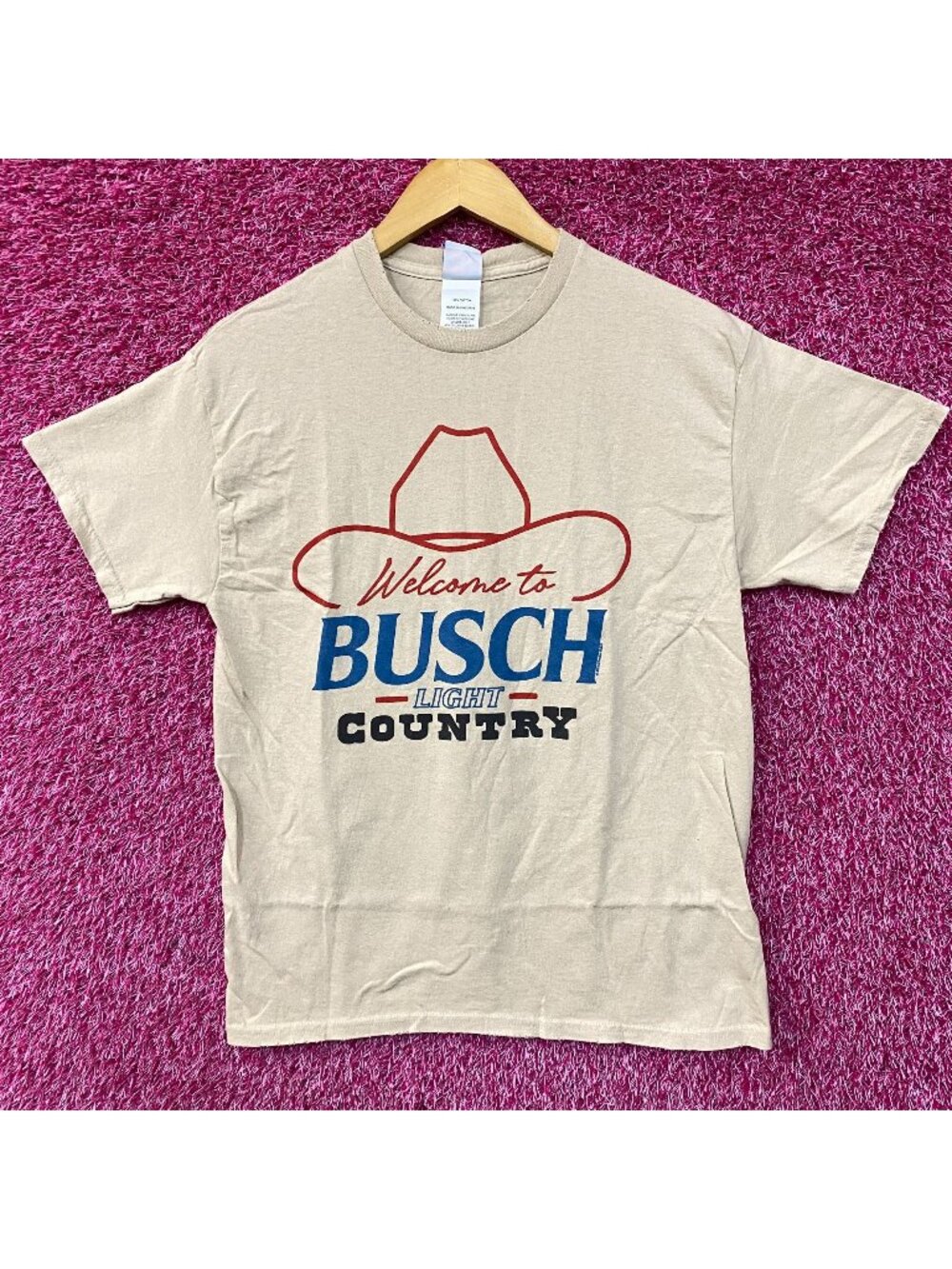 Welcome to Busch Light Country Cowboy Hat Beige T-Shirt Small